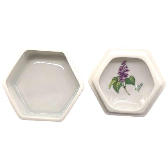 Vintage DAR 1981 Lilac Ceramic Porcelain Trinket Box Flowers of Colonial America - Picture 4 of 12